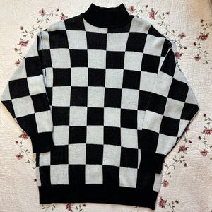 Black/White checkered Sweater